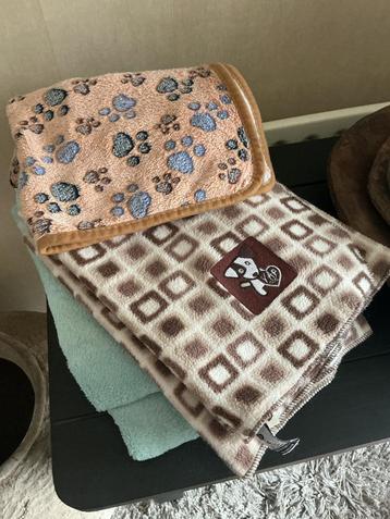 Verschillende dekentjes 5€ beschikbaar voor biedingen