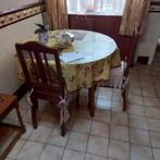 oude tafel en verschillende  oude stoelen, Huis en Inrichting, Gebruikt, Ophalen