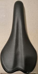 Conlli fietszadel, Fietsen en Brommers, Ophalen, Nieuw