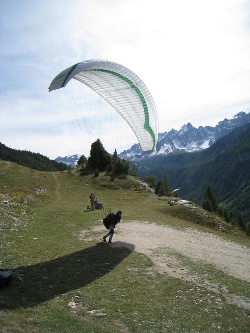 Volledige parapente set Gin Zulu maat M, Sport en Fitness, Zweefvliegen en Paragliding, Gebruikt, Complete paraglider, Ophalen