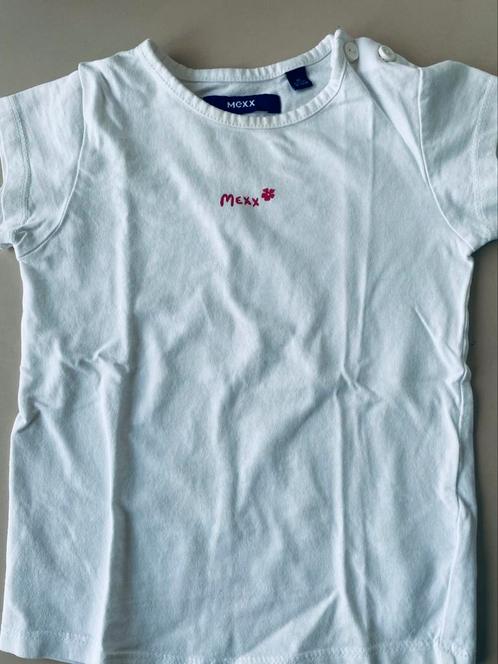 🍄 Wit T shirt korte mouw . MEXX 18-24 M in TOPSTAAT, Kinderen en Baby's, Babykleding | Maat 86, Zo goed als nieuw, Shirtje of Longsleeve