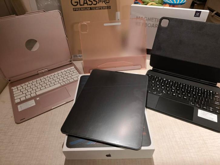 Apple iPad Pro (5th generation) met vele accessoiren, Computers en Software, Apple iPads, Overige modellen, Wi-Fi, 12 inch, 256 GB