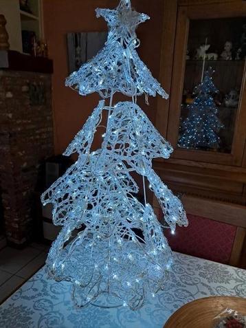Kunst kerstboom met lichtjes  beschikbaar voor biedingen