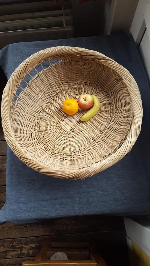Decoratieve rieten mand NIEUWE PRIJS!!!, Huis en Inrichting, Woonaccessoires | Schalen en Manden, Mand, Ophalen
