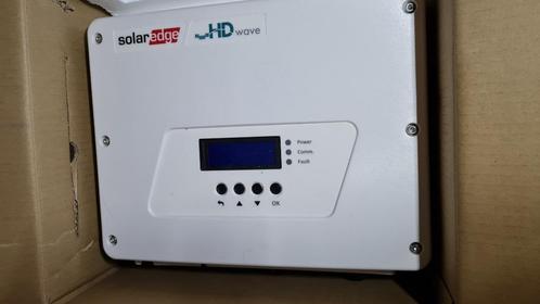SolarEdge SE2200H-BE000NNN2 HD Wave-omvormer, Doe-het-zelf en Bouw, Zonnepanelen en Toebehoren, Gebruikt, Overige typen, 200 wattpiek of meer