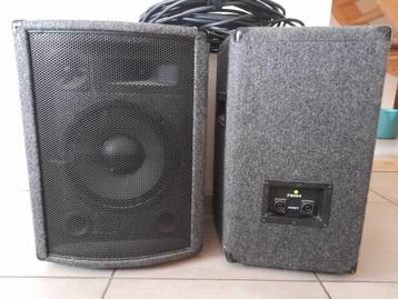 set passieve  luidsprekerboxen 2x150w + 2x10m speacon kabels beschikbaar voor biedingen