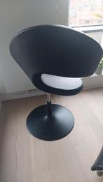 DESIGN DRAAISTOEL ZWART, Huis en Inrichting, Ophalen, Modern design, Leer, Zwart