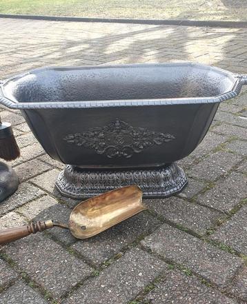 50 jarige Gietijzeren set beschikbaar voor biedingen
