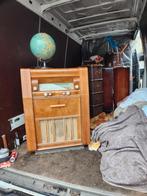 Meuble TV et meuble radio anciens à décoration mancave avec, Antiquités & Art, Antiquités | TV & Hi-Fi, Enlèvement ou Envoi