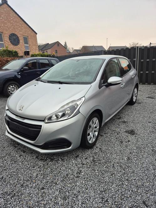 Peugeot 208 1.6hdi avec demande d'immatriculation !, Auto's, Peugeot, Particulier, Isofix, USB, Diesel, Ophalen