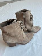 Boots maat 37 daim beige, Ophalen, Zo goed als nieuw, Beige
