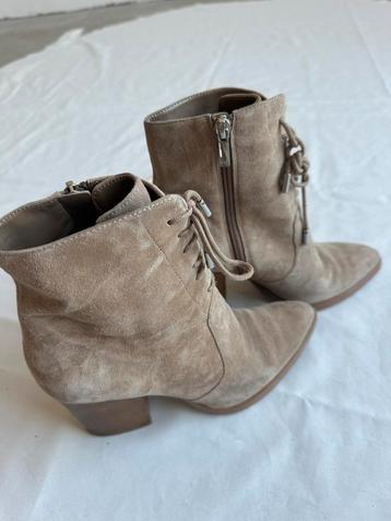 Boots maat 37 daim beige  beschikbaar voor biedingen