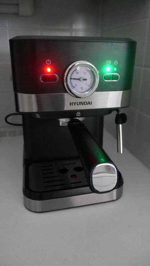 Machine à café à espresso Hyundai, Elektronische apparatuur, Koffiezetapparaten, Zo goed als nieuw, Gemalen koffie, Espresso apparaat