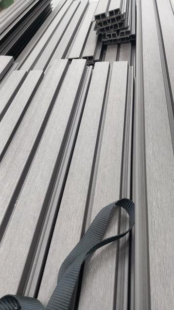 Partij nieuwe weo60 fiberdeck gevelplanken darkgrey  beschikbaar voor biedingen