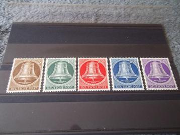 BER_2 – Zegels Berlijn – Mi 101/05 (klepel midden) – MNH  beschikbaar voor biedingen