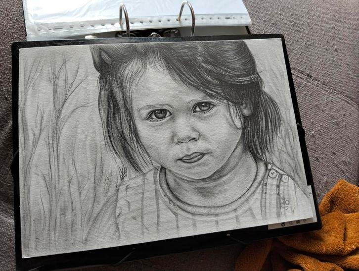 Realistische Tekening portret kindje (prijs bespreekbaar), Antiek en Kunst, Kunst | Tekeningen en Fotografie, Ophalen