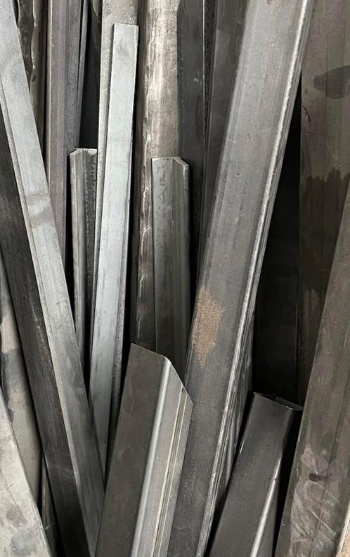 RECHERCHE chute acier/inox/alu, Doe-het-zelf en Bouw, Hout en Planken, Zo goed als nieuw, Ophalen of Verzenden