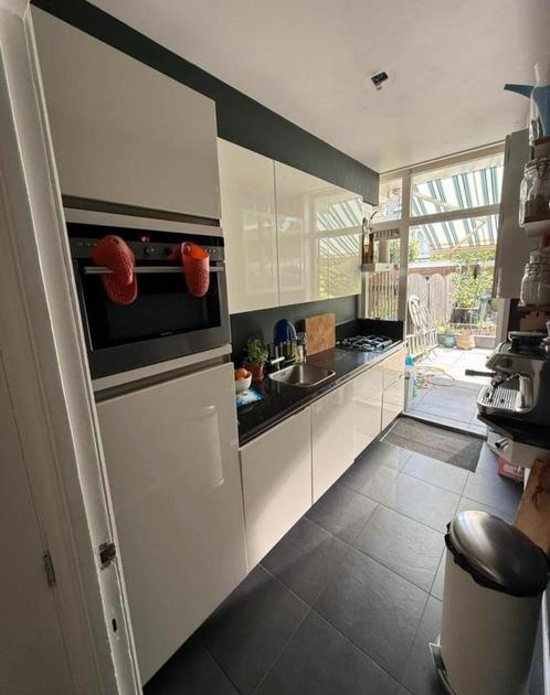 RECHTE HOOGGLANS KEUKEN 3,10M+APPARATUUR, Huis en Inrichting, Keuken | Complete keukens, Zo goed als nieuw, Enkelwandige keuken