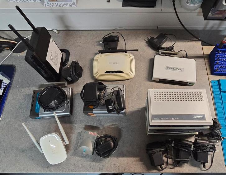 Router, switch, wifi, 3G, Computers en Software, Routers en Modems, Zo goed als nieuw, Router, Ophalen of Verzenden