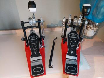 dubbel pedaal./hardcases beschikbaar voor biedingen