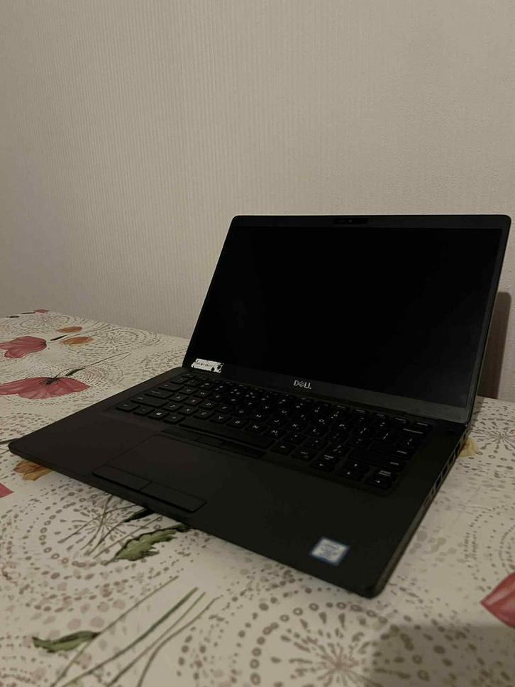 Dell i7-8th gen., Computers en Software, Windows Laptops, Zo goed als nieuw, SSD, 8 GB, Ophalen