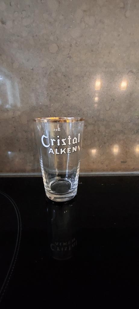 Geslepen Facettenglas Cristal  Alken Email letters . 35cl, Verzamelen, Biermerken, Gebruikt, Glas of Glazen, Overige merken, Ophalen of Verzenden