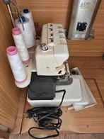 Toyota Overlockmachine, Hobby en Vrije tijd, Naaimachines en Toebehoren, Ophalen, Gebruikt