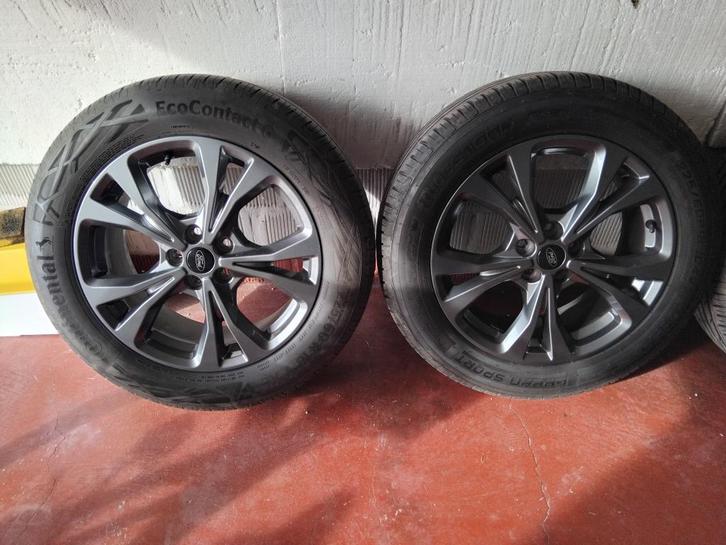 Velgen met banden zijn als nieuw van Ford Kuga doe een goed, Auto-onderdelen, Banden en Velgen, Banden en Velgen, All Season, 18 inch