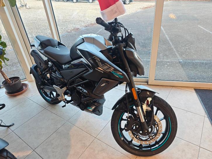 CF MOTO 125NK, Motos, Motoren | CFMOTO, Entreprise, Naked bike, jusqu'à 11 kW, 1 cylindre, Éclairage LED, Enlèvement