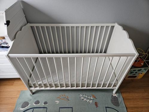 Ikea babybedje met matras (Sundvik + Drommande), Kinderen en Baby's, Kinderkamer | Bedden, Gebruikt, Matras, Ophalen of Verzenden