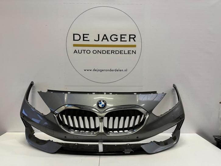 BMW 1 SERIE F40 VOORBUMPER BUMPER GRILLE ORIGINEEL, Auto-onderdelen, Carrosserie, Bumper, BMW, Gebruikt