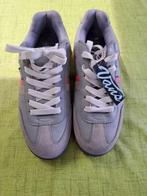 Schoenen maat 41, Kleding | Dames, Nieuw, Ophalen of Verzenden, Sneakers, Grijs