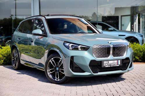 BMW iX1 eDrive20 66.5 kWh M-PACK/CAMERA/PANO/H&K/MASSAGE, Auto's, BMW, Particulier, Te koop, iX1, ABS, Achteruitrijcamera, Adaptieve lichten