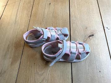 Sandalen maat 32 beschikbaar voor biedingen