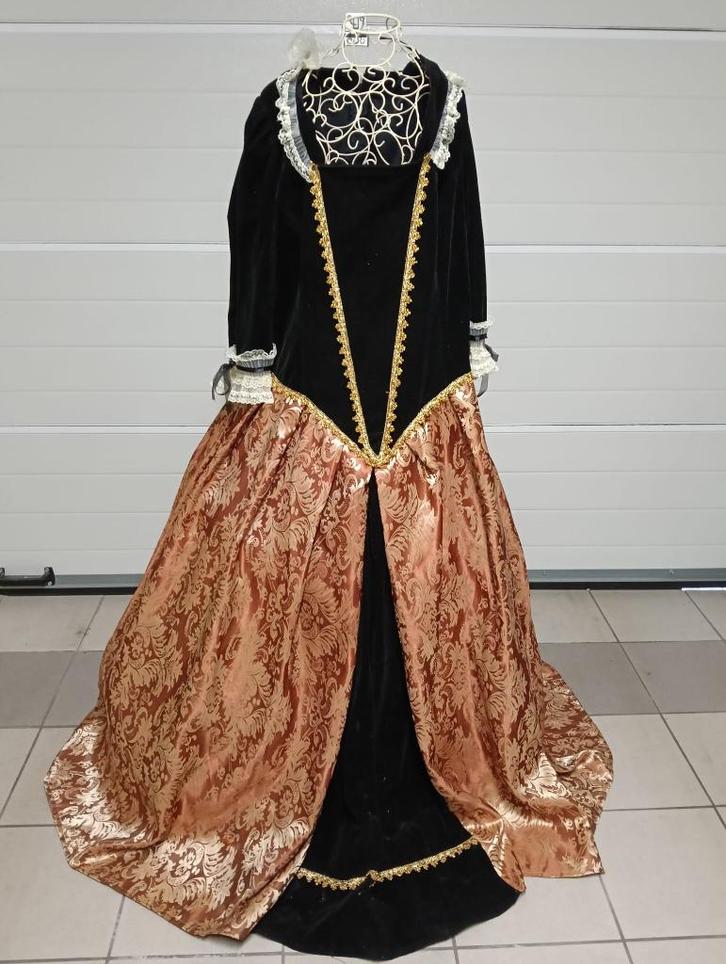 prachtig kleed  met staander !!!, Kleding | Dames, Jurken, Ophalen