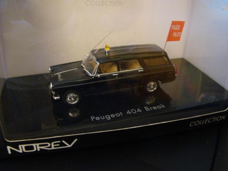 Peugeot 404 break tour de France 1967 - police pilote -1/43, Hobby en Vrije tijd, Modelauto's | 1:43, Zo goed als nieuw, Auto