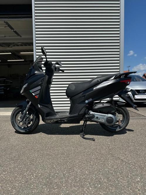 Brommer Aprilia SXR50, Fietsen en Brommers, Brommers | Derbi, Gebruikt, Klasse B (45 km/u), Ophalen