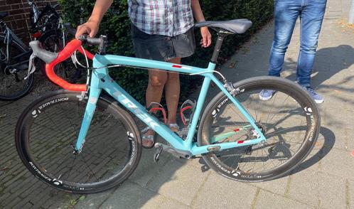 Trek Madone Ultra Di2 m56, Vélos & Vélomoteurs, Vélos | Vélos de course, Comme neuf, Carbone, Enlèvement