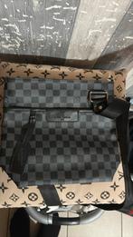 Lv vrouwen tas, Handtassen en Accessoires, Activity trackers, Ophalen, Zo goed als nieuw, Zwart