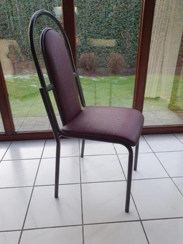 Keukenstoelen beschikbaar voor biedingen