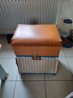 oude visbak met allerlei pennetjes en extra, Ophalen