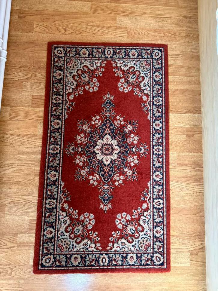 2 tapis identiques, Maison & Meubles, Ameublement | Tapis & Moquettes, Utilisé, 50 à 100 cm, 100 à 150 cm, Rectangulaire, Rouge