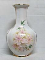 Prachtige oude Royal porseleinen vaas met bloemen motief, Enlèvement ou Envoi