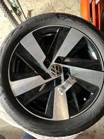 Jantes avec pneus été VW Arteon / Passat quasi neuf, Auto-onderdelen, Banden en Velgen, Banden en Velgen, Gebruikt, 18 inch, 245 mm