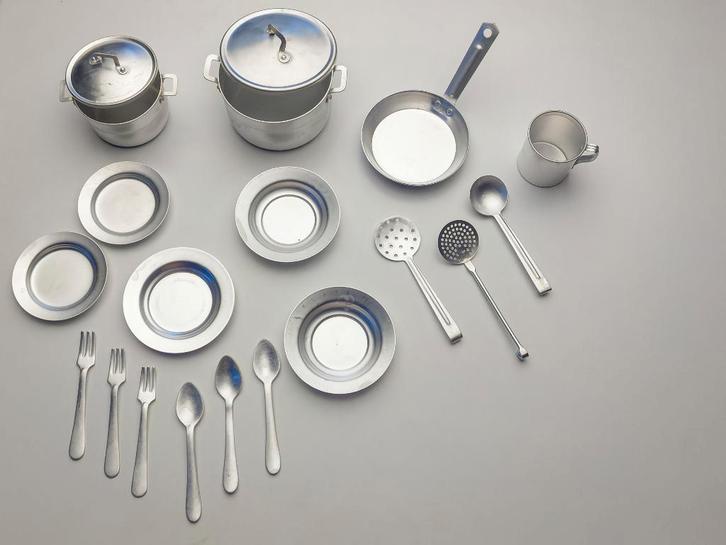 Speelgoed servies Alu, Kinderen en Baby's, Speelgoed | Speelkeukens, Gebruikt, Speelkeuken-accessoire, Ophalen of Verzenden