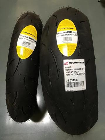 Circuitbanden te koop - Dunlop semi-slick GP Racer D212 beschikbaar voor biedingen