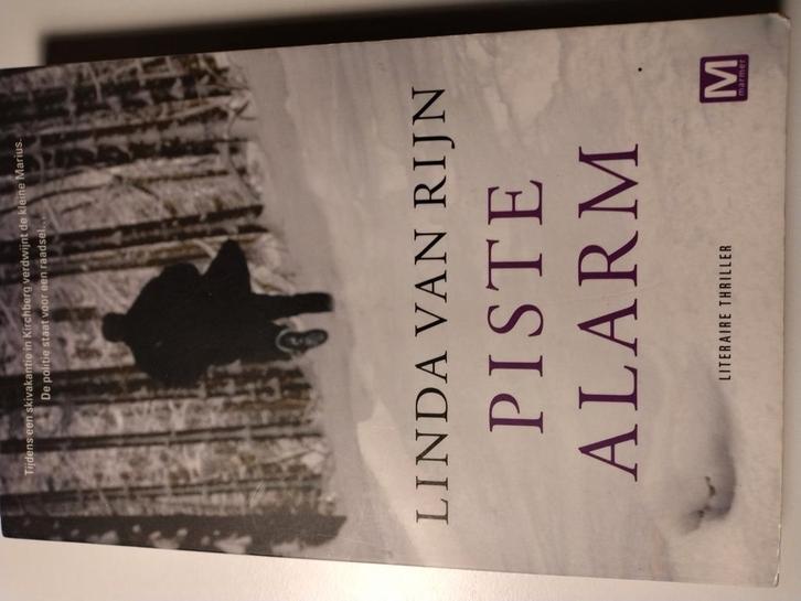Linda van Rijn - Piste alarm, Boeken, Thrillers, Zo goed als nieuw, Ophalen of Verzenden