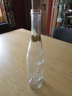 bouteille neuve en verre taillé main "cerise", Antiquités & Art, Enlèvement