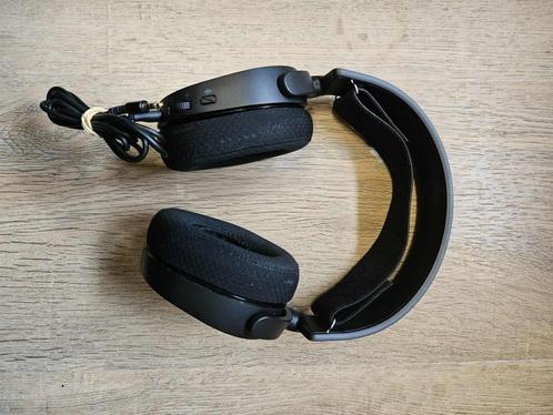 SteelSeries Arctis 3 headset, Computers en Software, Headsets, Gebruikt, Over-ear, Bedraad, Gaming headset, Inklapbare microfoon
