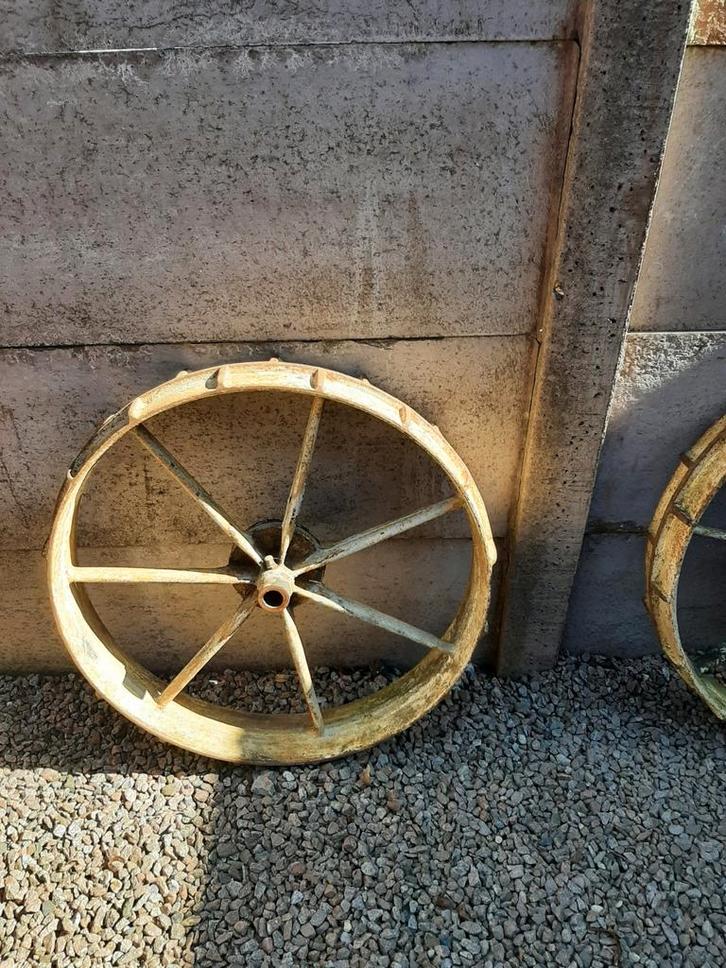 een 8 tal antieke (decoratieve )karrewielen in goede st, Jardin & Terrasse, Décoration murale de jardin, Utilisé, Enlèvement